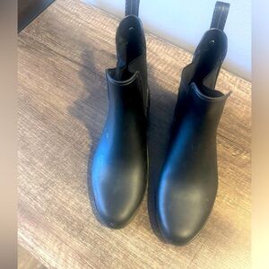 Sam Edelman Rain Boots . Size 6.